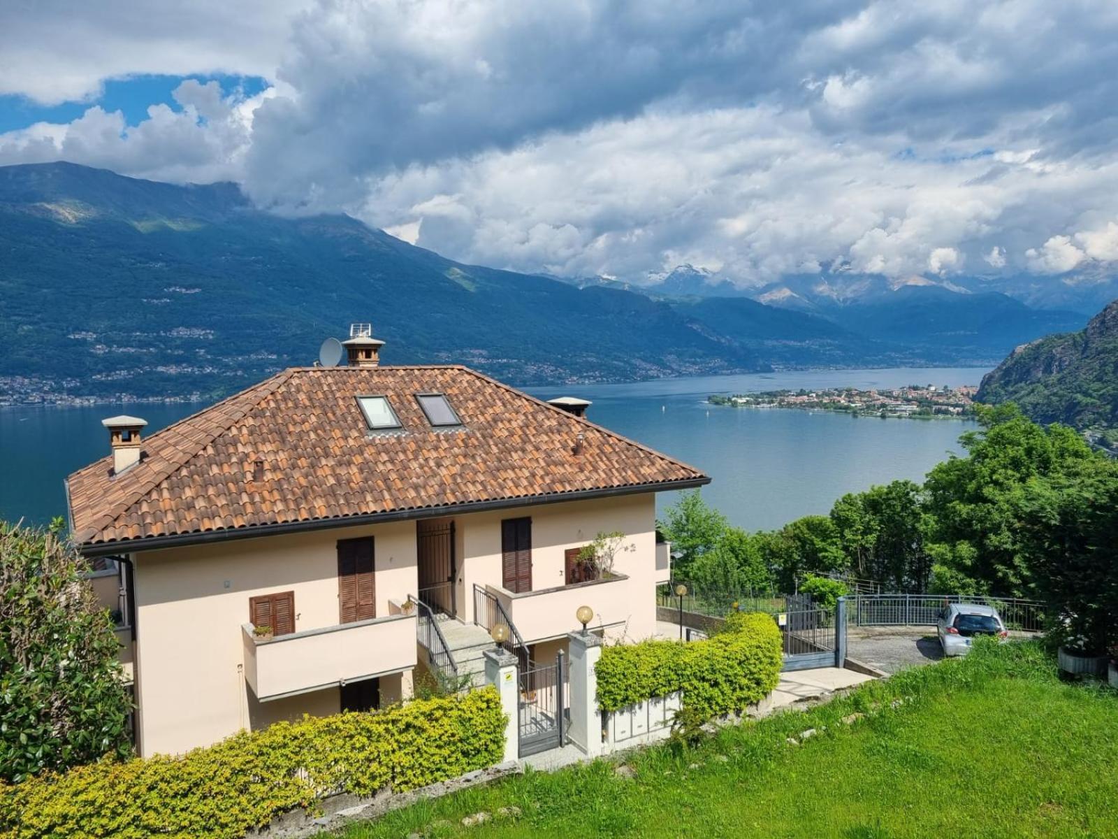 Apartment With Garden And Terrace Beautiful Lake View Bellano Zewnętrze zdjęcie