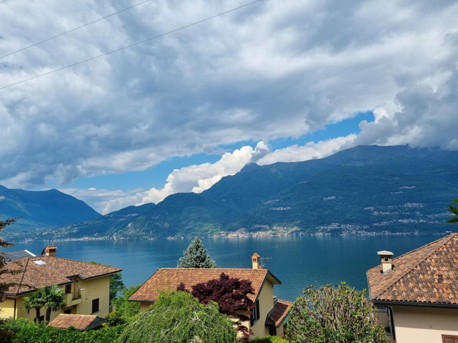 Apartment With Garden And Terrace Beautiful Lake View Bellano Zewnętrze zdjęcie